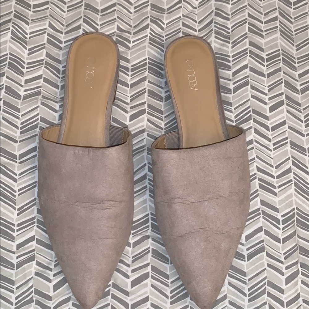 SIZE 13 BEIGE MULES